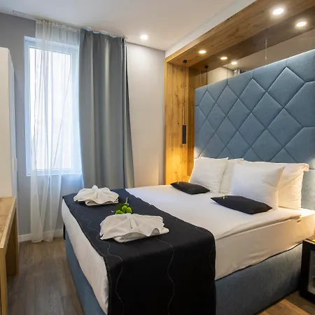 Nobel Gallery Hotel 4*